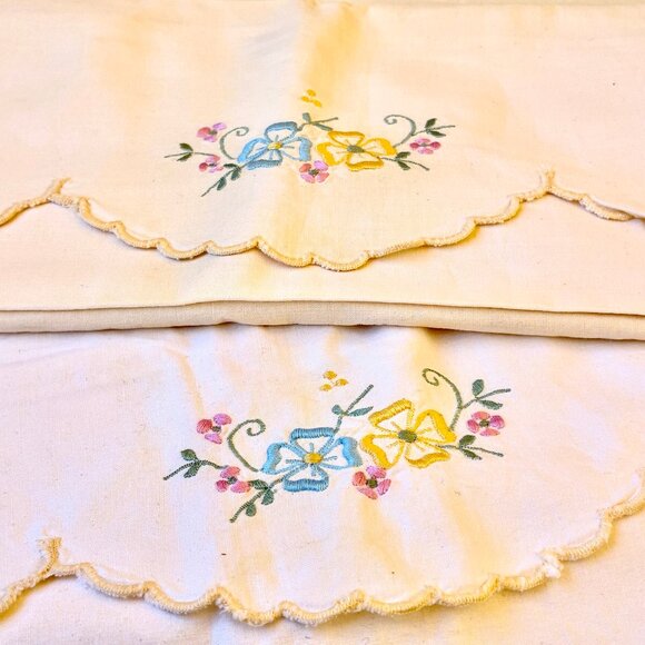 Vintage 2 Pillow Cases Pastel Embroidery by Osman Foldover Flap Standard Size - Picture 12 of 15